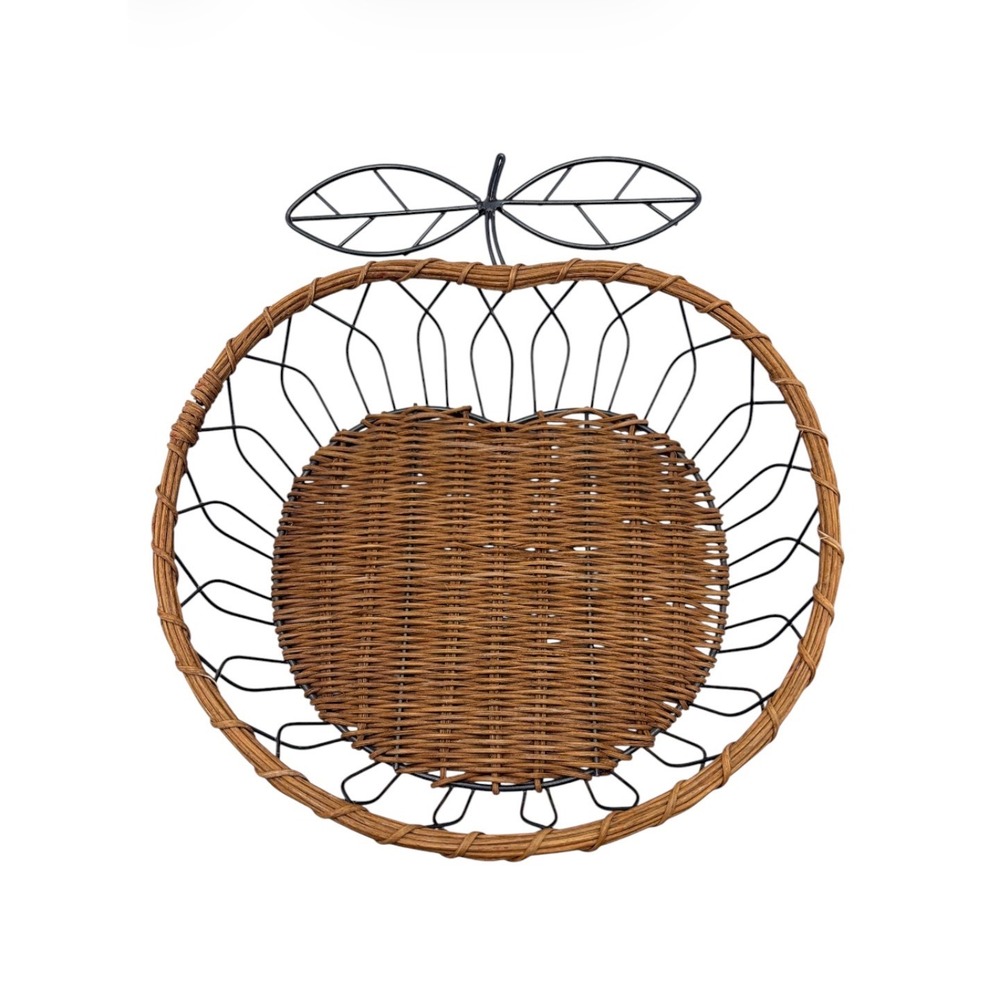 Vintage Apple Shaped Woven Wicker Wire Fruit Basket Tray Country Farmhouse Decor